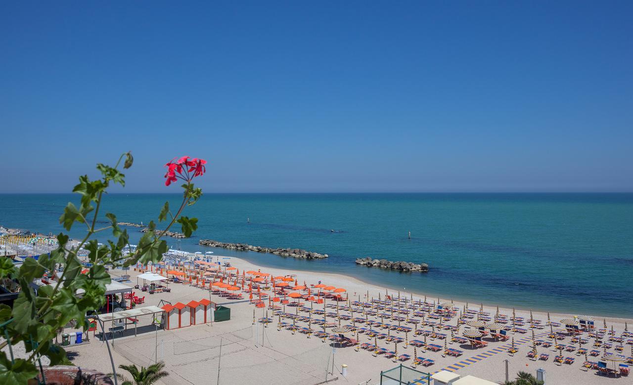 Hotel Bianchi Nicola Porto Recanati Exterior photo